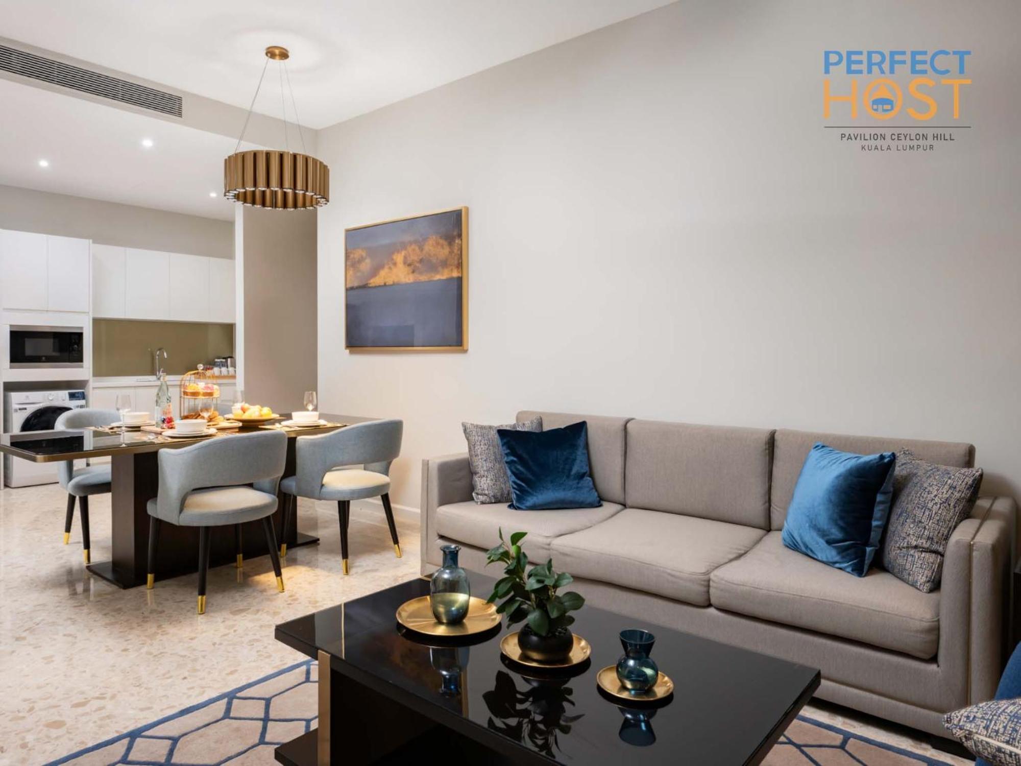 Pavilion Ceylon Hill Suites, Bukit Bintang By Perfect Host Kuala Lumpur Exterior foto A living room in a house