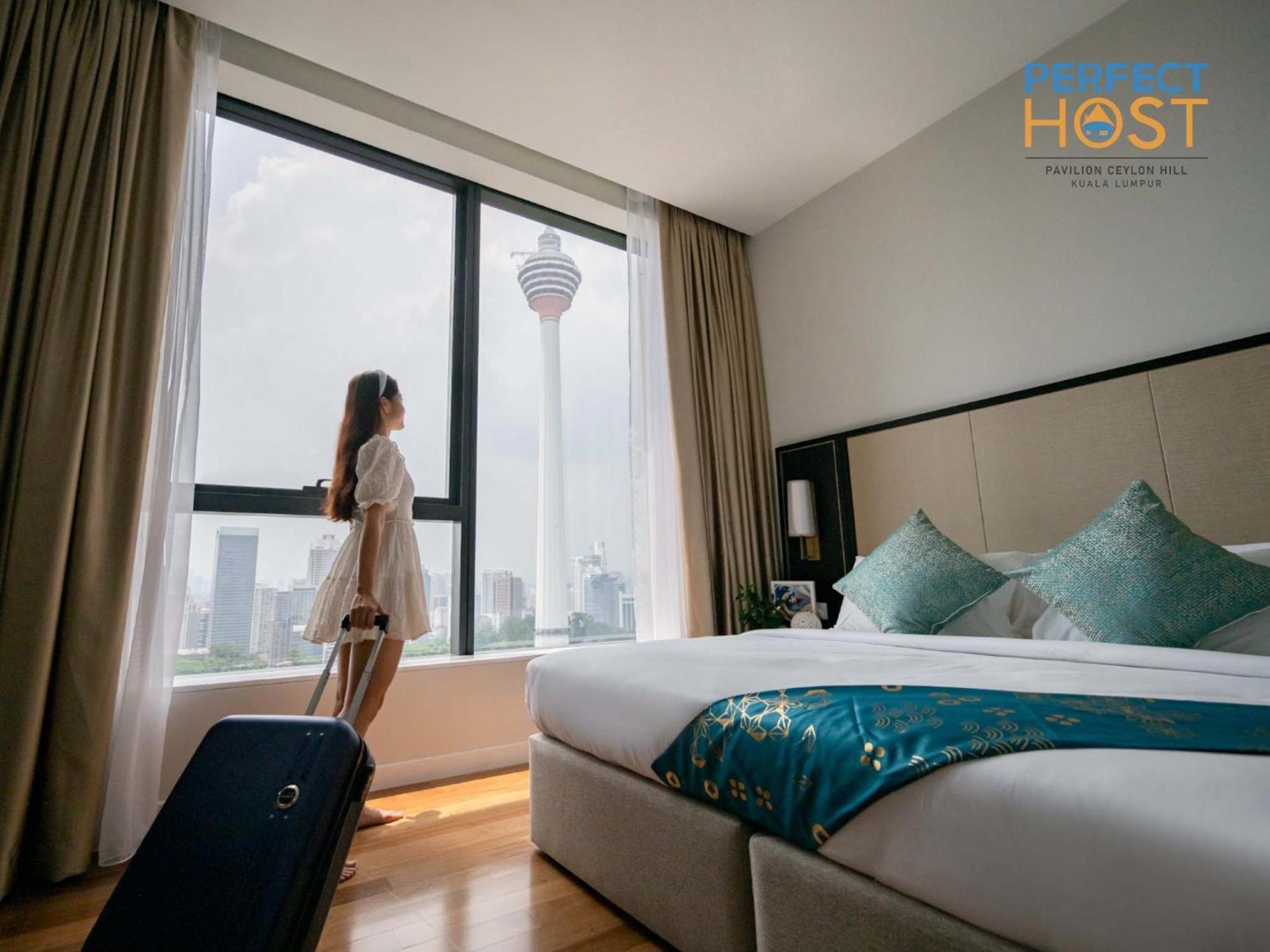 Pavilion Ceylon Hill Suites, Bukit Bintang By Perfect Host Kuala Lumpur Exterior foto A guest at a hotel