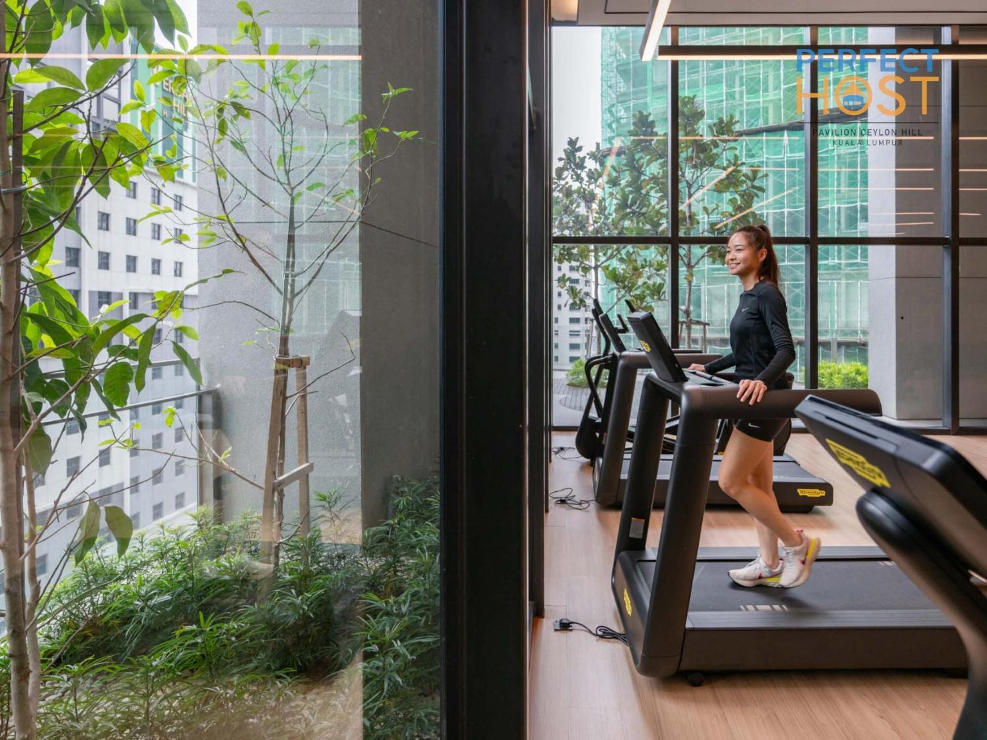 Pavilion Ceylon Hill Suites, Bukit Bintang By Perfect Host Kuala Lumpur Exterior foto The Nest's gym